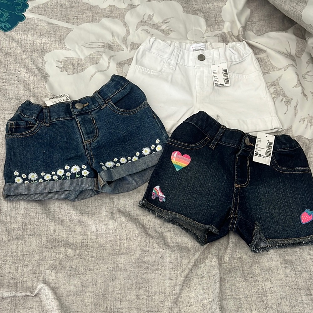 ⭐️Childrens place Jean shorts⭐️